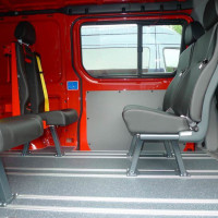 Sprinter mit 2x PA-Sitze und 2x Flexus auf dem Aluboden 6